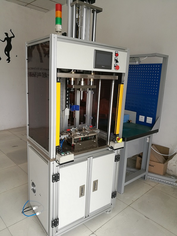 電機定轉(zhuǎn)子合裝機